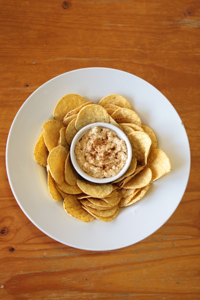 Homemade Hummus Dip Is Easy - BIG FAMILY little income